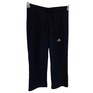 Adidas women’s Clima 365 black cropped pants size XS
Polyester 3 black stripes